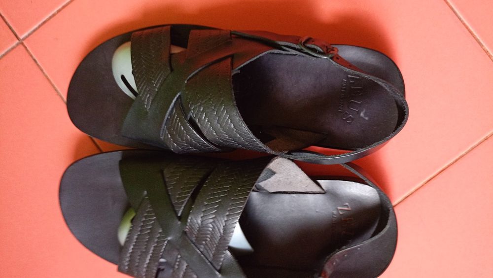 Sandale din piele naturala