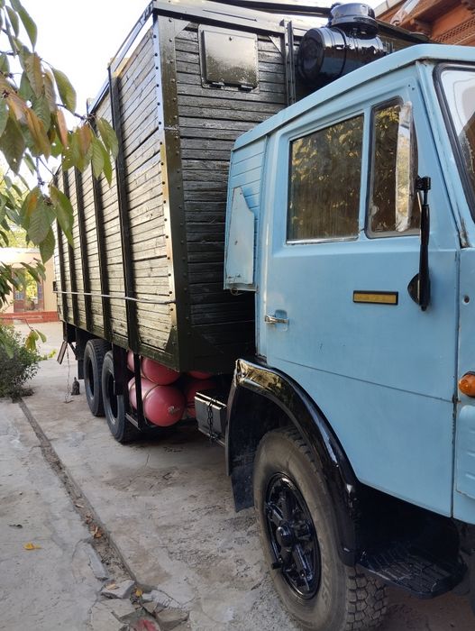 Kamaz sotiladi 8500$