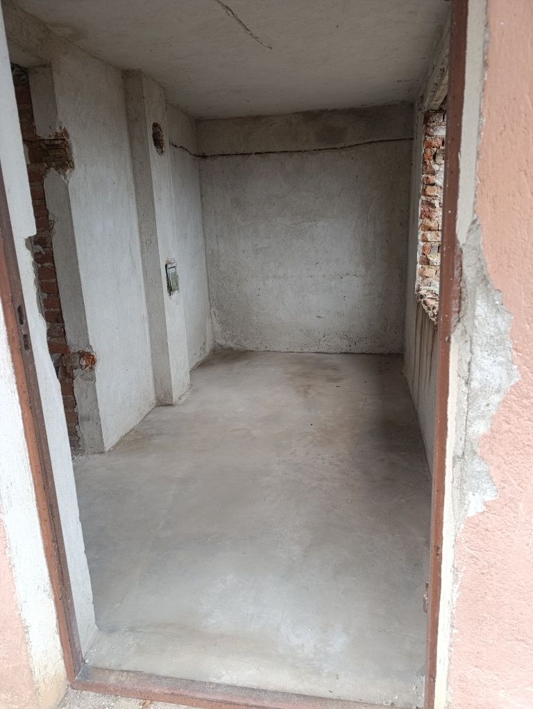 Продава се Къща в Лом - 45 кв.м за 89 €/кв.м - Снимка #1