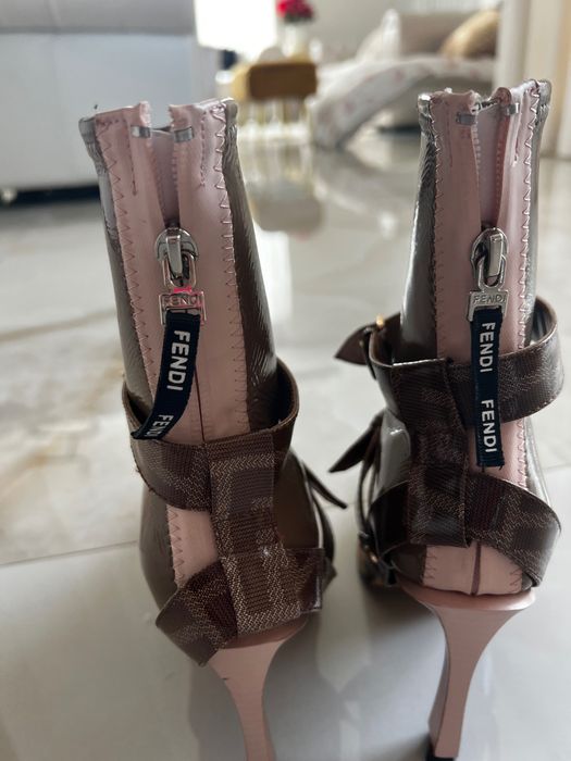 боти Fendi с ток