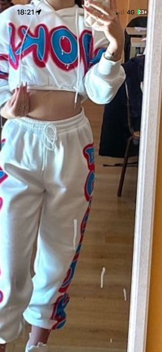 Здравейте продавам тези дрешки понеже вече не ги нося 1-2 пъти носени