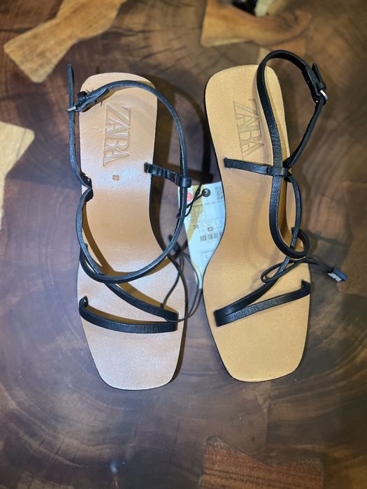 Sandale Zara de piele