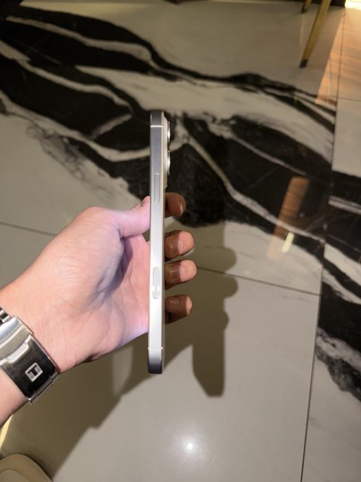 Iphone 16 pro max 256 gb e sim