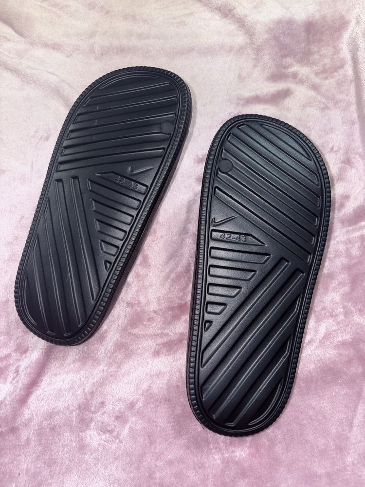 Papuci Nike Negru 42-43 eticheta Șlapi Calm Slide sandale sportswear