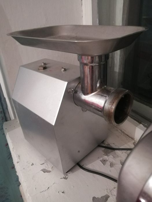 Срочно Продам мясорубка