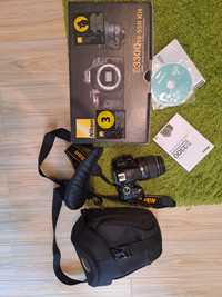 Nikon D330+obiectiv în cutie