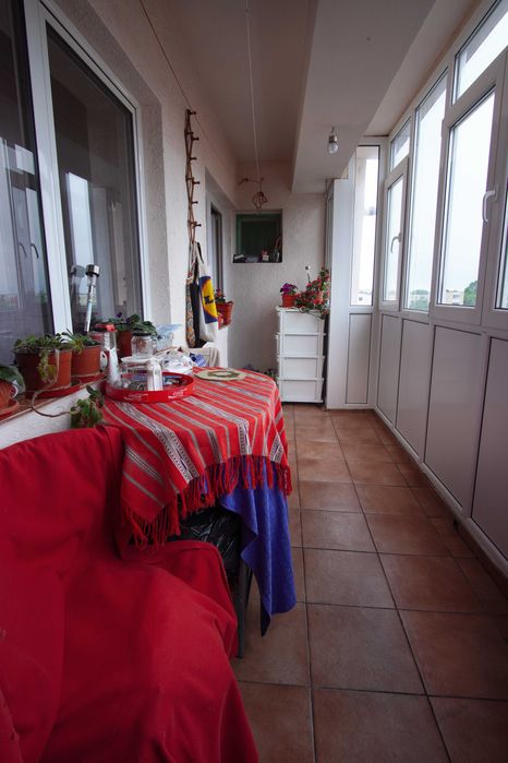 Particular, apartament 3 decomandate, Calea Bucuresti - Dezrobirii