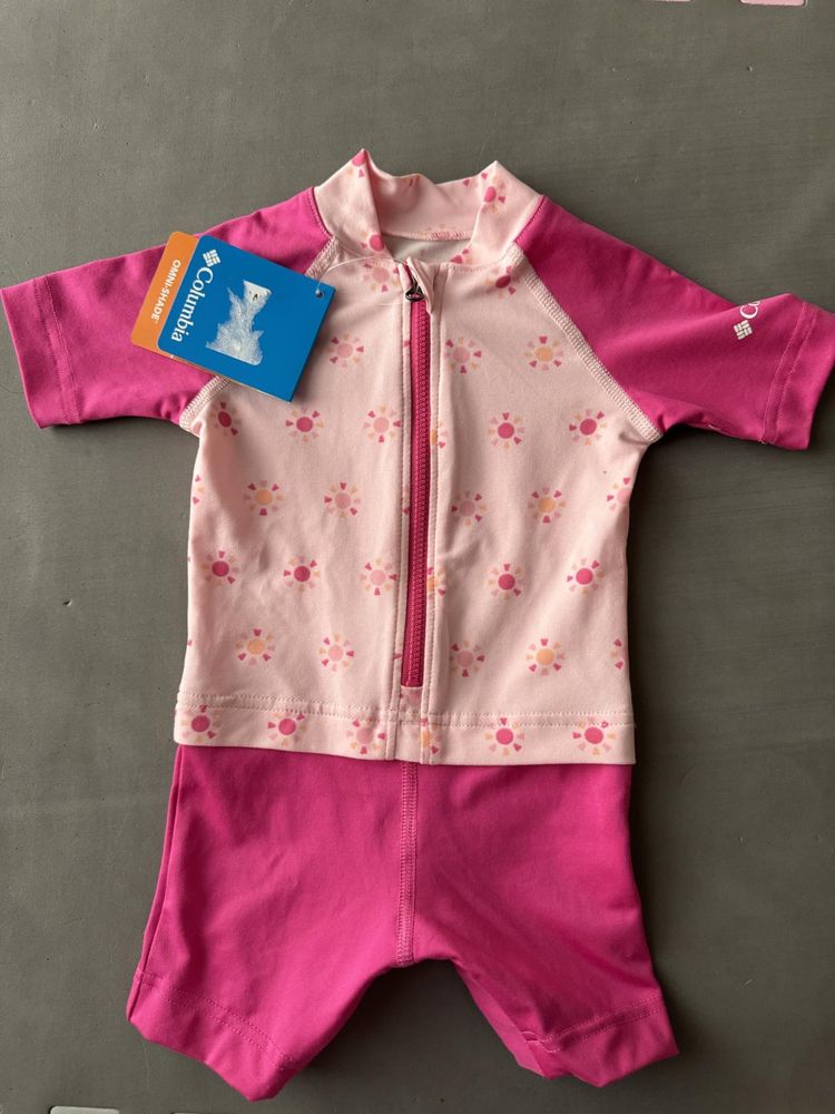 Vand urgent costum baie bebe 6-12 luni Columbia nou cu eticheta