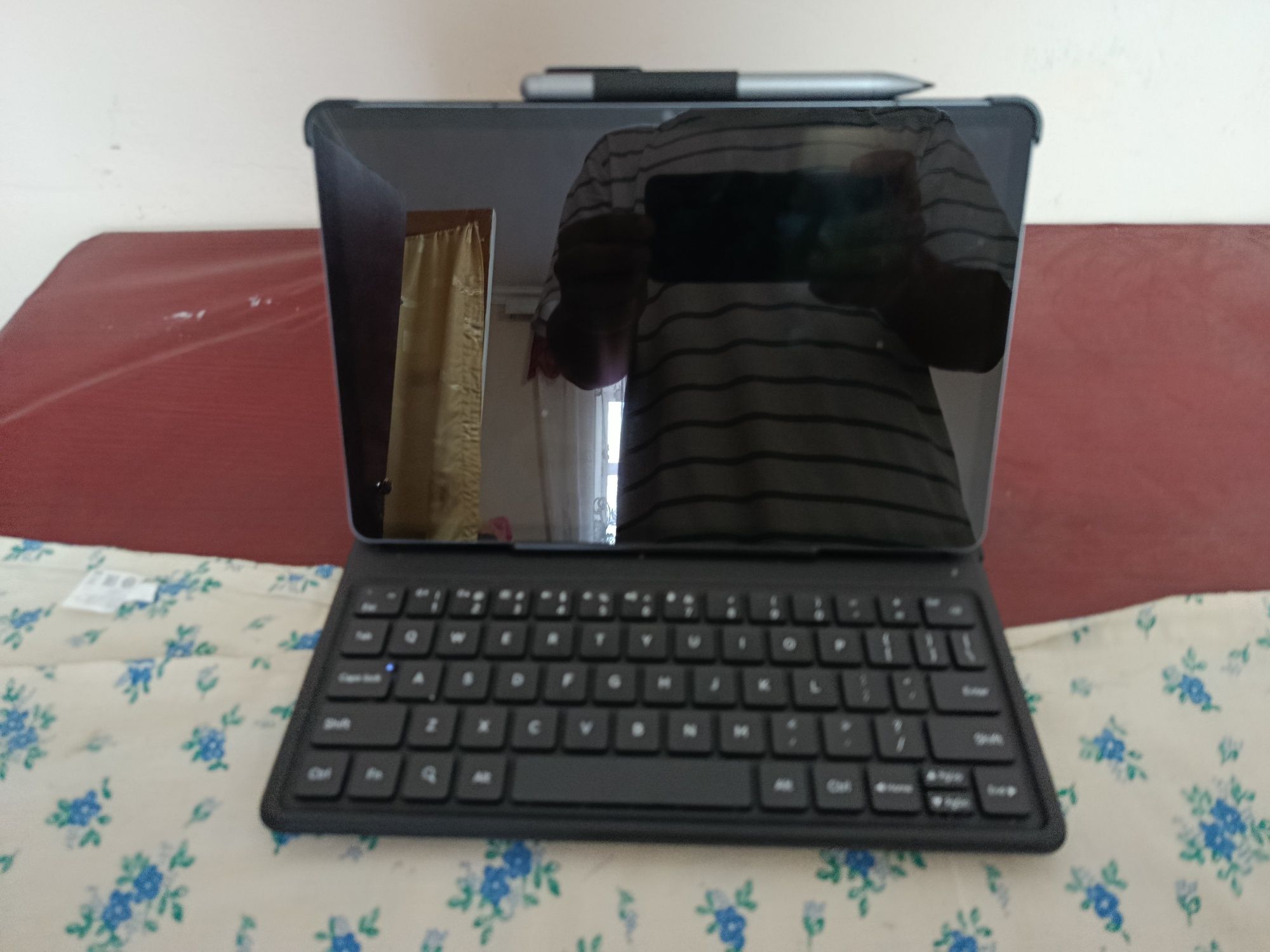 Huawei matepad se 11 inch sotiladi. Klaviatura va Ruchkasi bilan