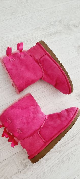 Cizme UGG nr 36 originale fucsia  fucsia culoare superba