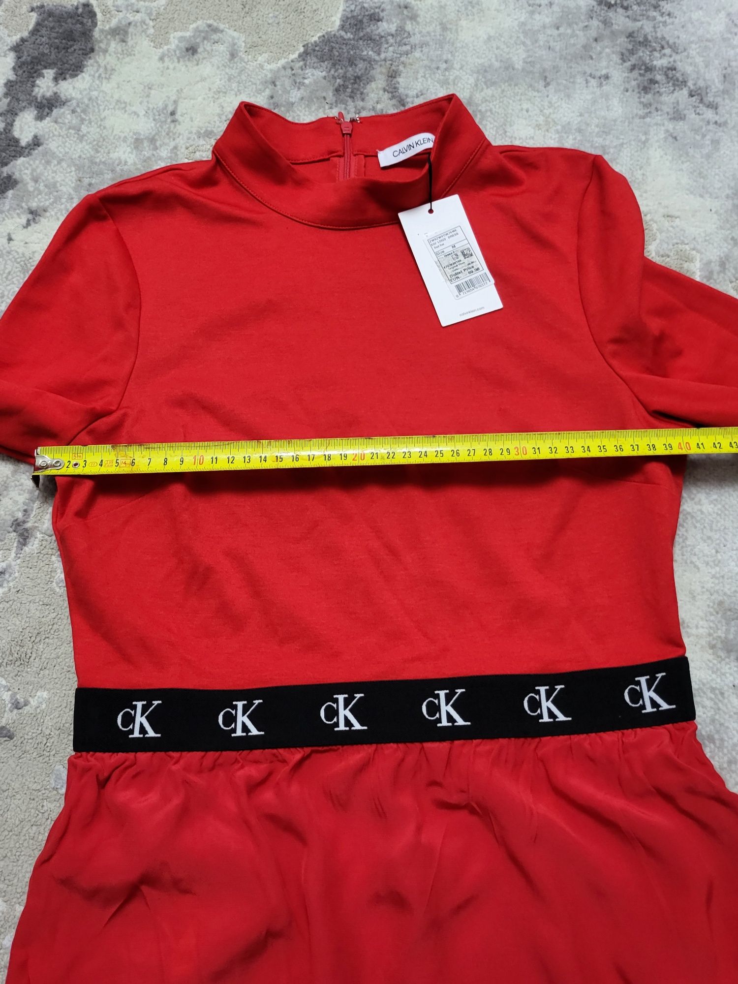 Vind rochie dama Calvin klein noua