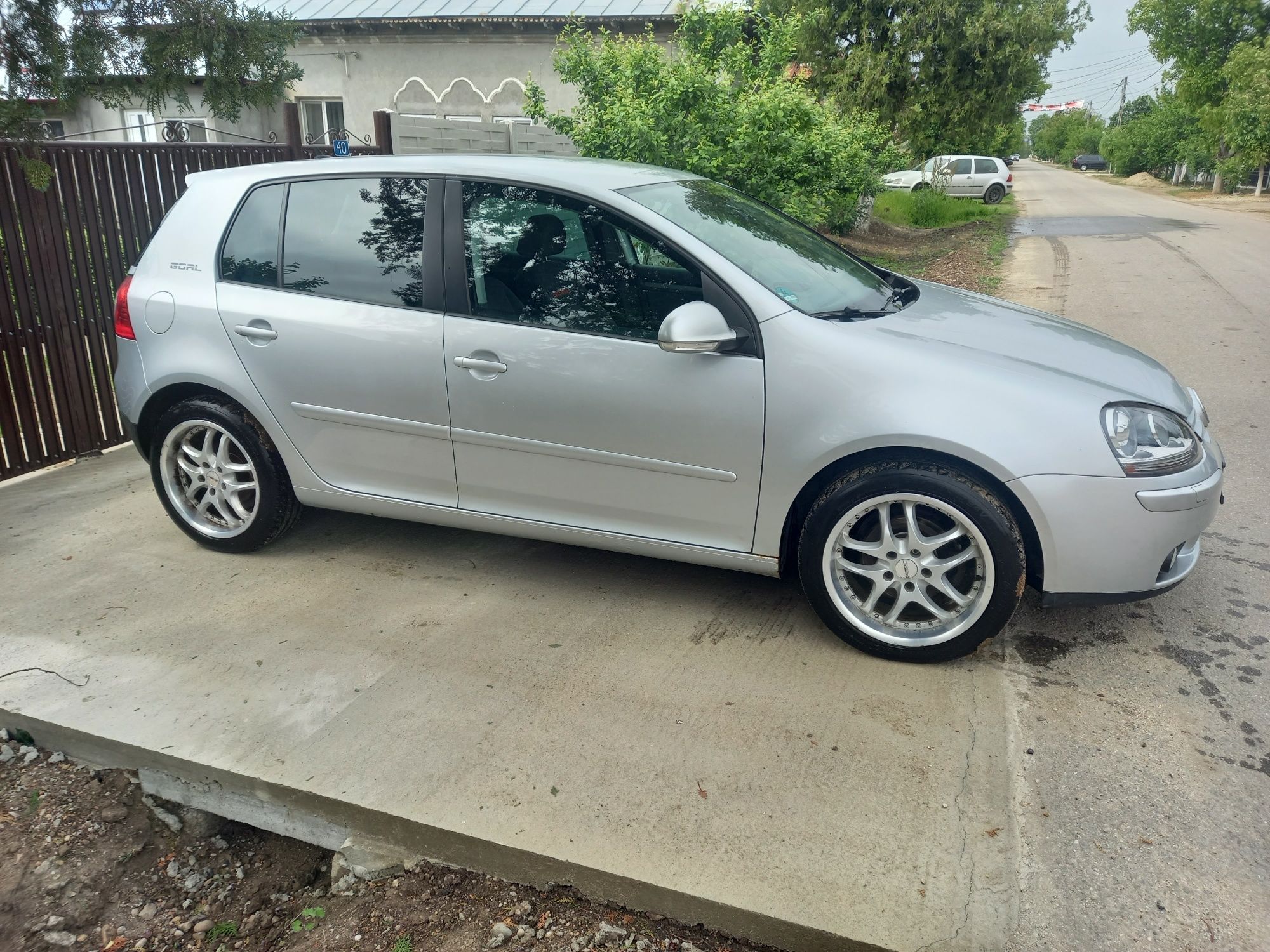 Vw Golf V 1.9 .6+1 trepte 2006.