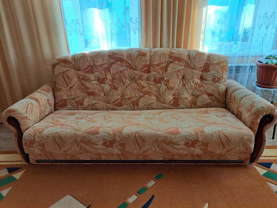 Продам диван в отличном состоянии
