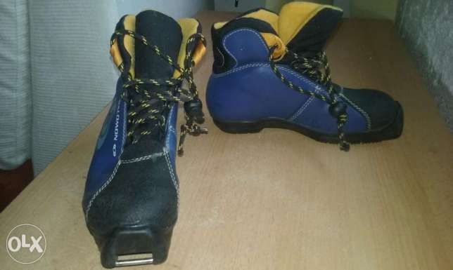 Clapari ski Salomon Iglu, m. 32, stare f. buna