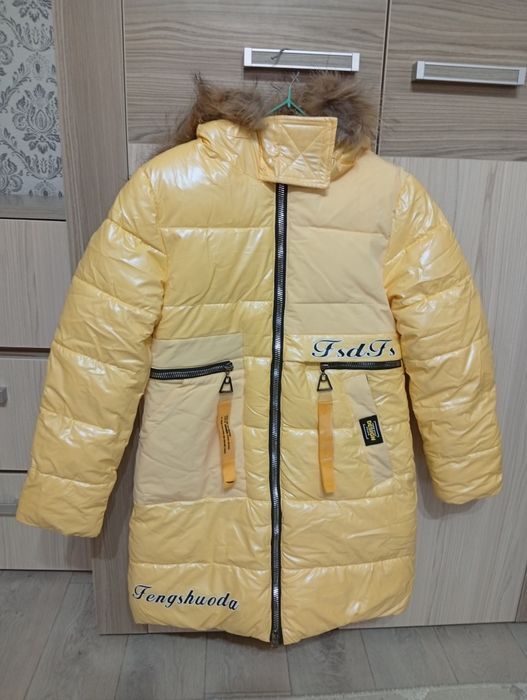 Детская зимняя куртка , в отличном состоянии