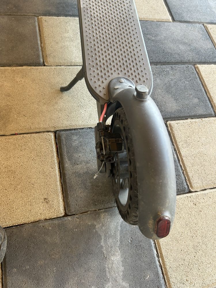 Vand trotineta electrica sau fac schimb cu kukirin g2 (adaug diferenta