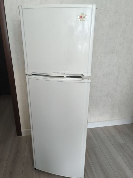 Продам холодильник LG