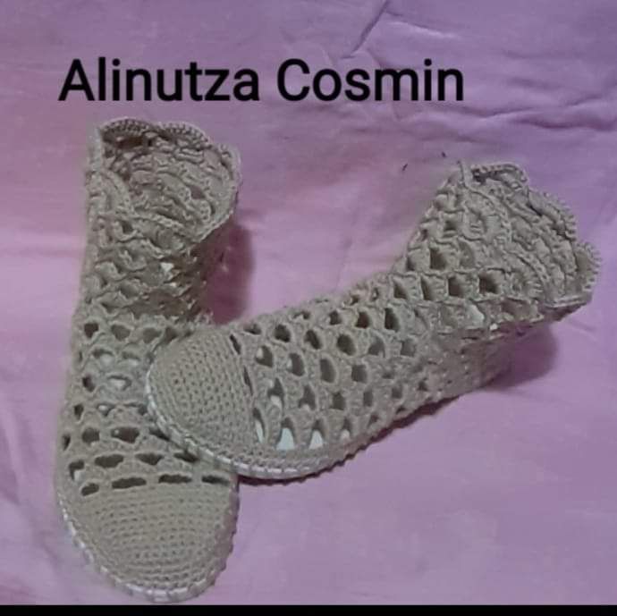 Sandale, tenesi, cizme, ghetuțe ...orice culori și marimi