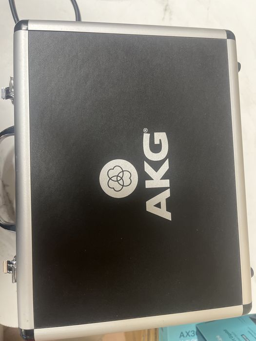 Vand microfon AKG