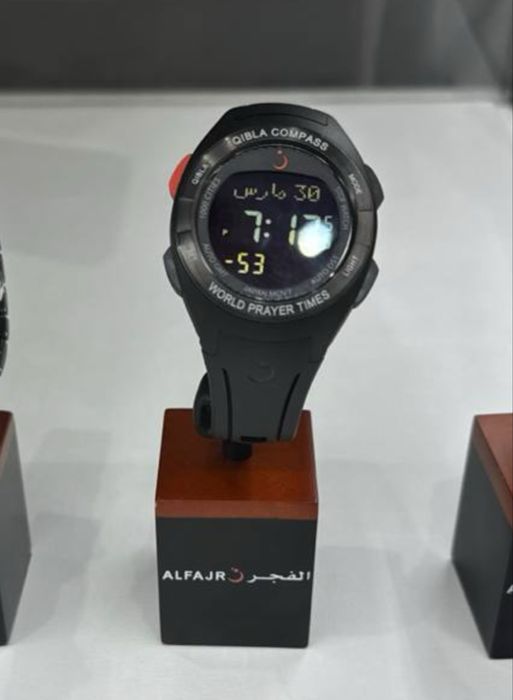 yangi Al-fajr sport watch WQ-18 azon vaqtilarin eslatadi