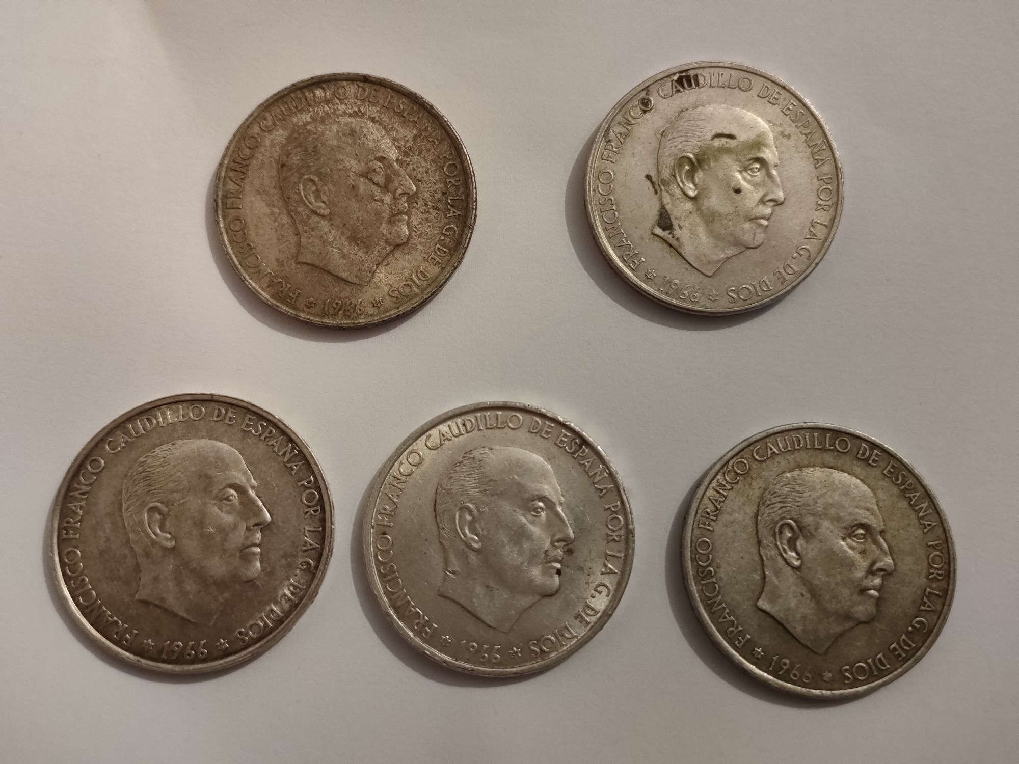 Vând monede argint 100 pesetas