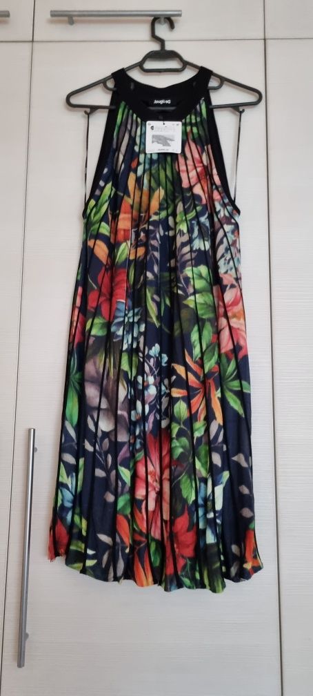 Rochie Desigual XL nouă