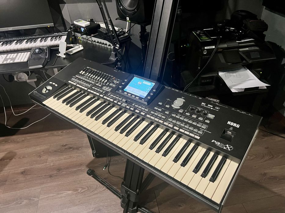 Продавам Korg Pa3X – 256MB RAM, с клавиатура от Pa1X и Musi сет!