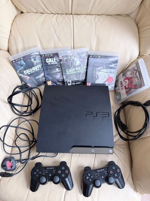 PlayStation 3 Slim 120GB + 2 джойстика + 5 игри