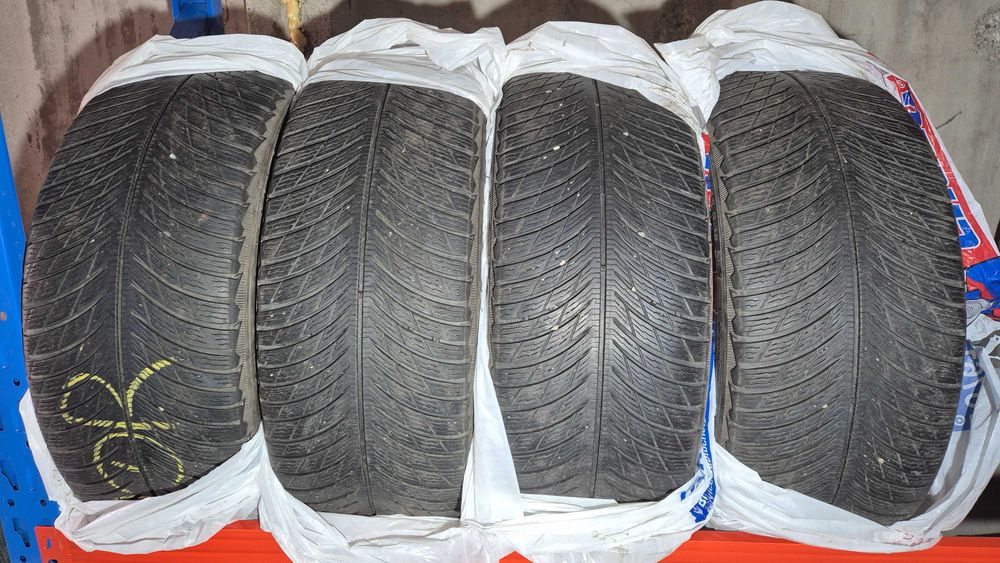 Cauciucuri de iarna Michelin 235 45 r18