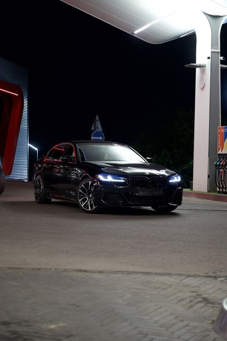 Аренда автомобиля BMW 530I