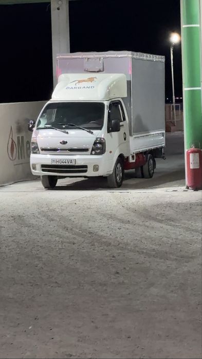 Kia bongo sotiladi