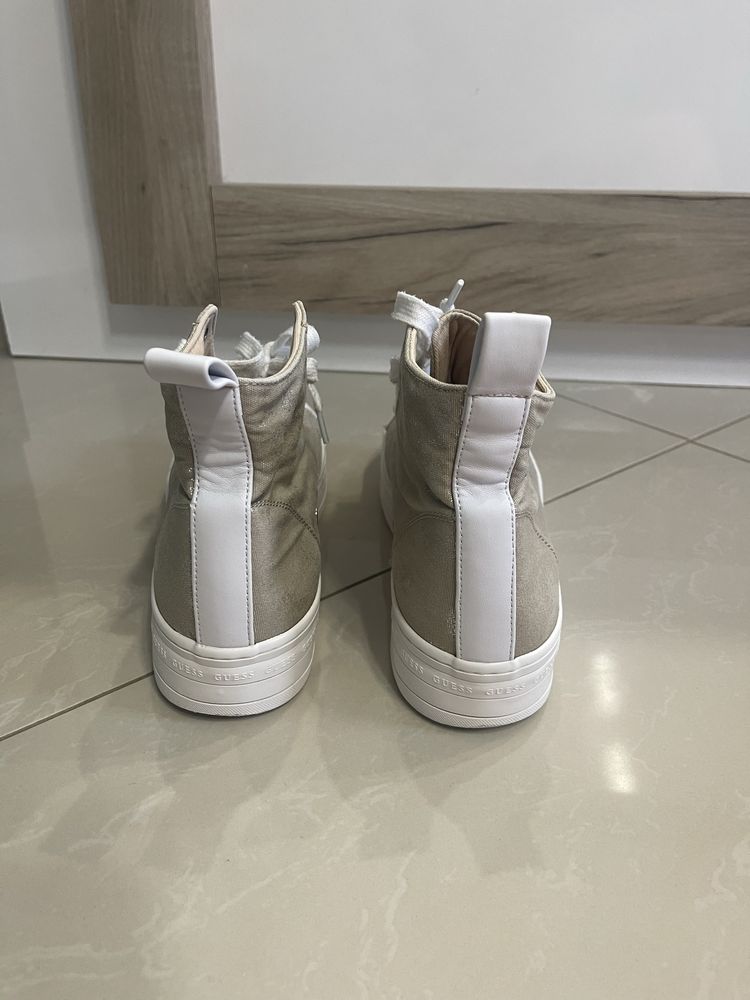 Оригинални кецове Guess