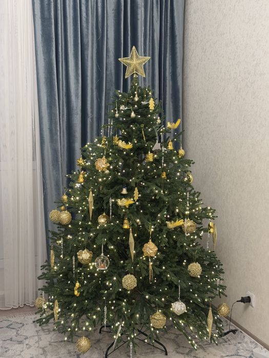 Продается искуственная ЕЛКА