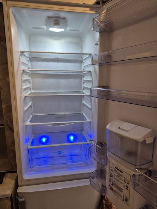 Combina frigorifica Beko