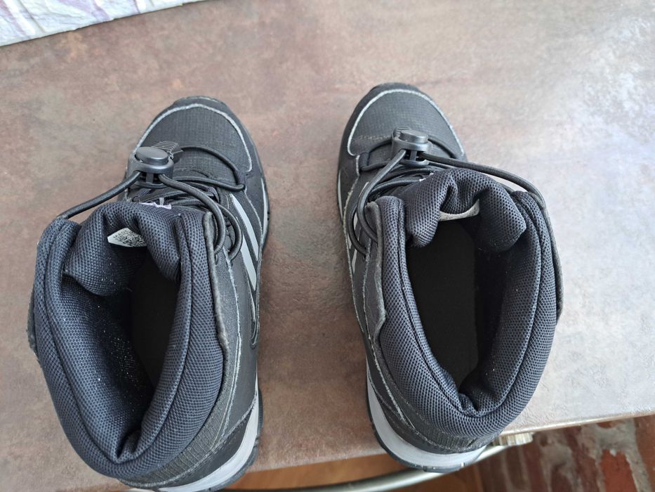 детски ботуши,зимни обувки,боти,апрески,Adidas номер31 за момче,адид