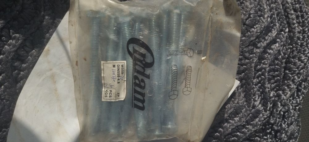 Продам болты м12, гайки, шайбы , гвозди