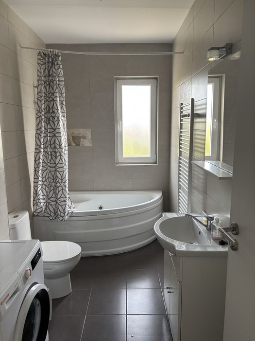 De inchiriat apartament 3 camere Ghimbav