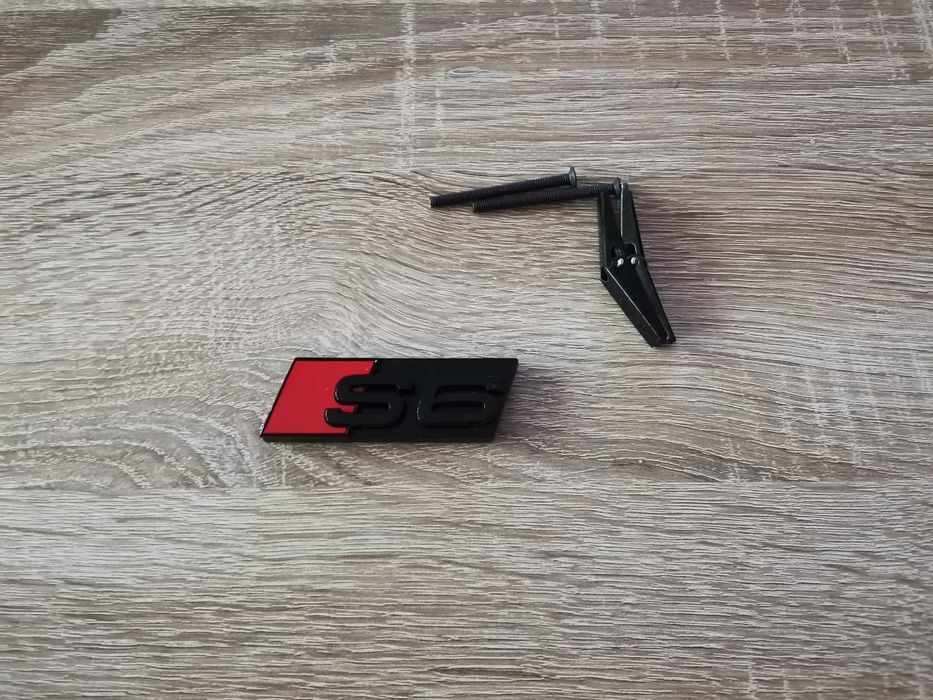 Предна решетка черна емблема Audi Ауди S6