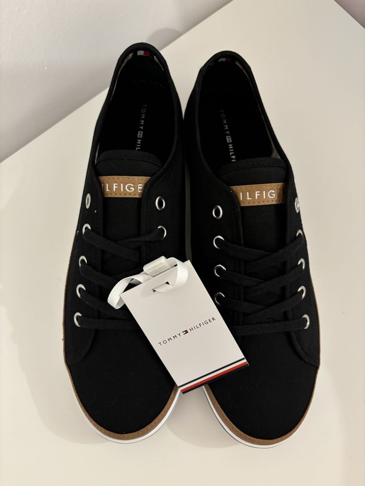 Teniși Tommy Hilfiger