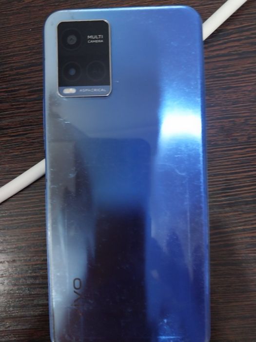 Продаётся сотовый телефон VIVO