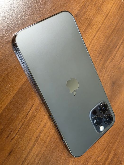 Iphone 12 Pro, in stare foarte buna,