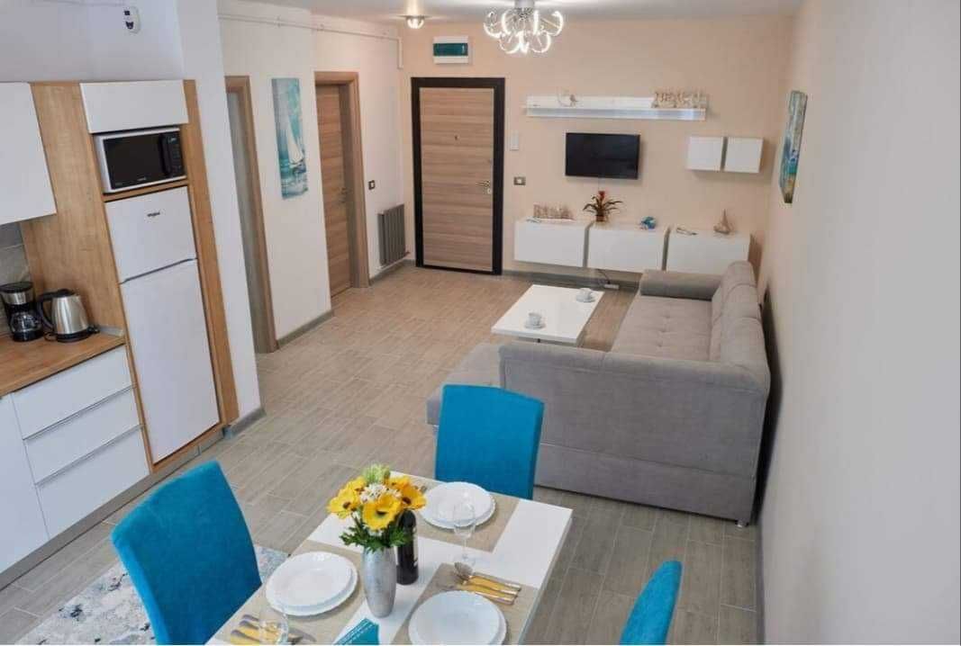 Închiriez apartament cu 2 camere, Alezzi Beach Resort, Mamaia Nord