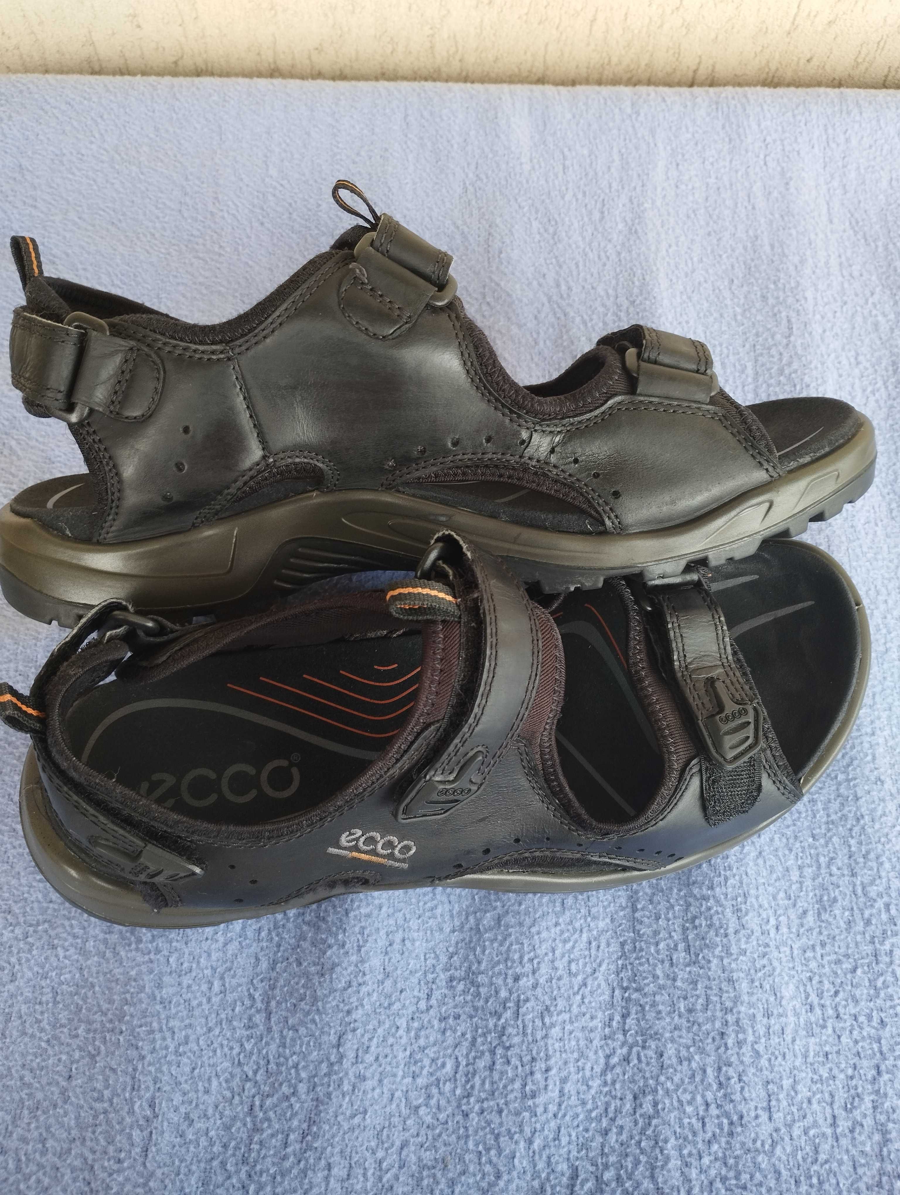 Crocs, Ecco и Biomed номер 46.