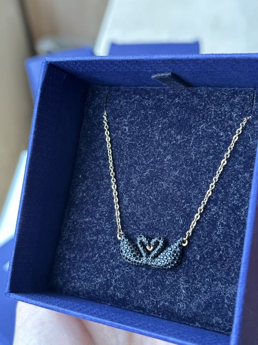 Колие и гривна Swarovski, черни лебеди, цвят розово злато