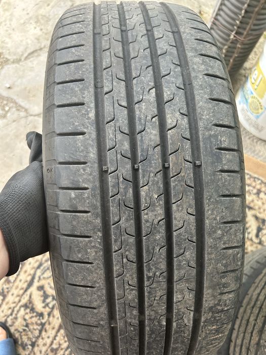 Anvelope  vara 215/50/18 Continental