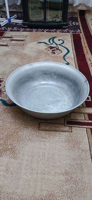 Продаю алюминиевый  тазик