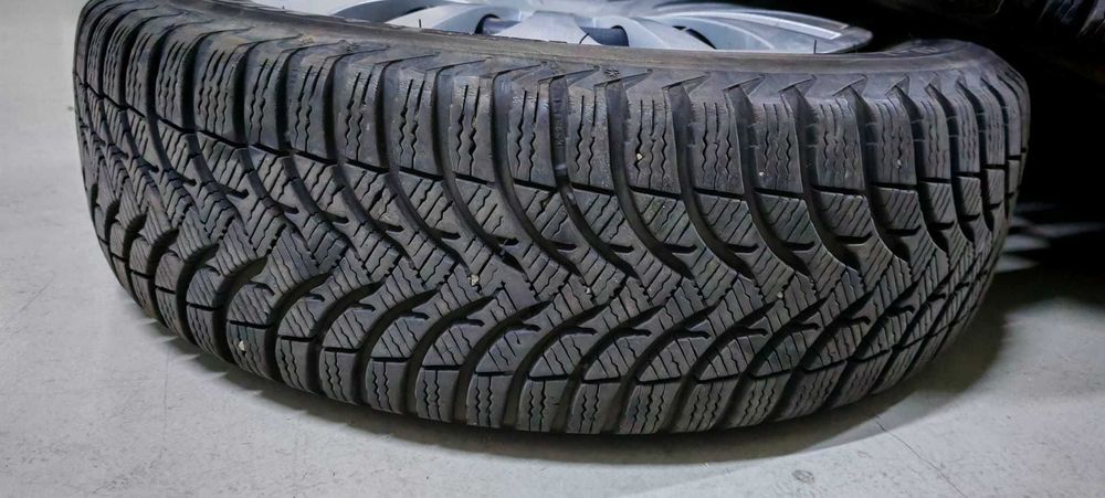 Jante tabla R15 si Anvelope Iarna 175/65/15 Toyota