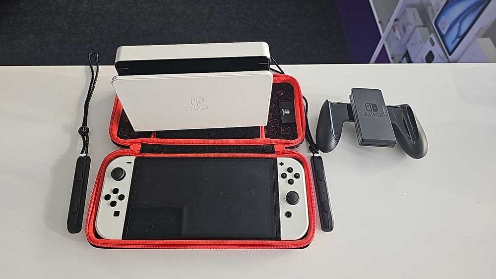 Игровая консоль Nintendo Switch OLED — 64 ГБ