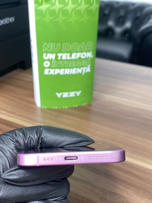 iPhone 16 • 256 GB • Pink