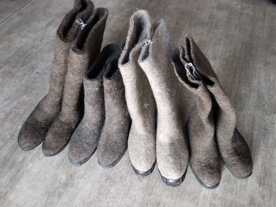 Продаю валенки сапоги кирзовые ботинки хорошие качества